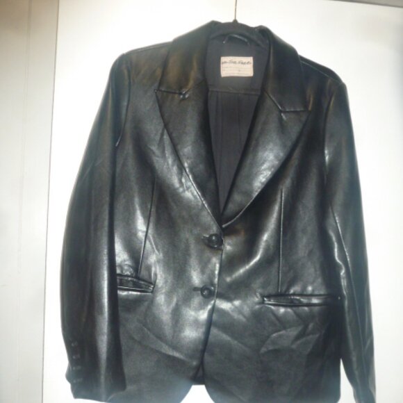 We The Free Black Faux Leather Blazer Jacket – Size Small (Fits M) - Picture 2 of 12